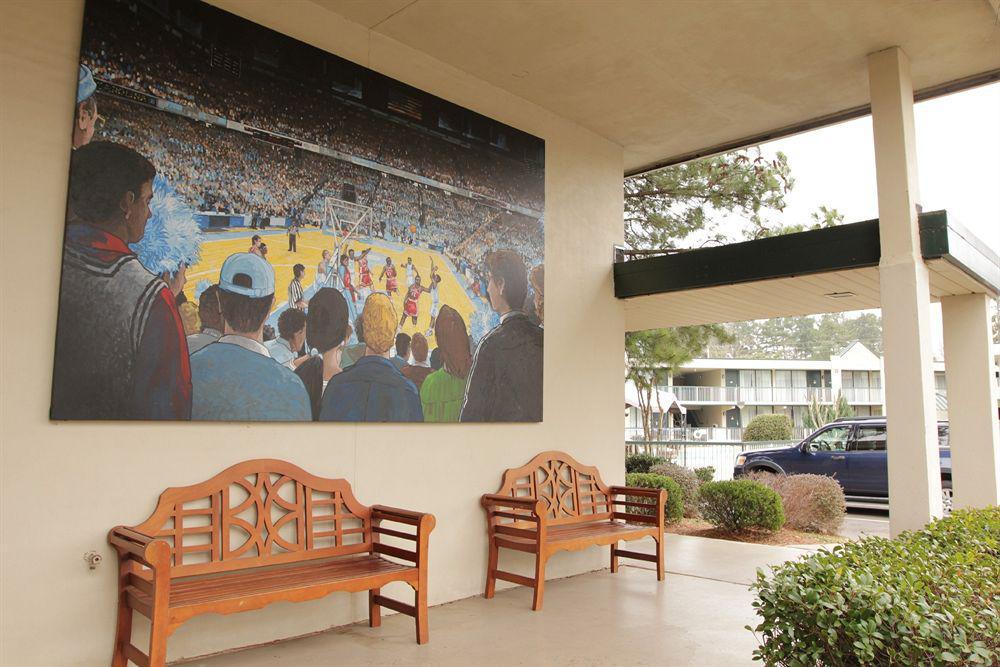 Chapel Hill University Inn Екстериор снимка