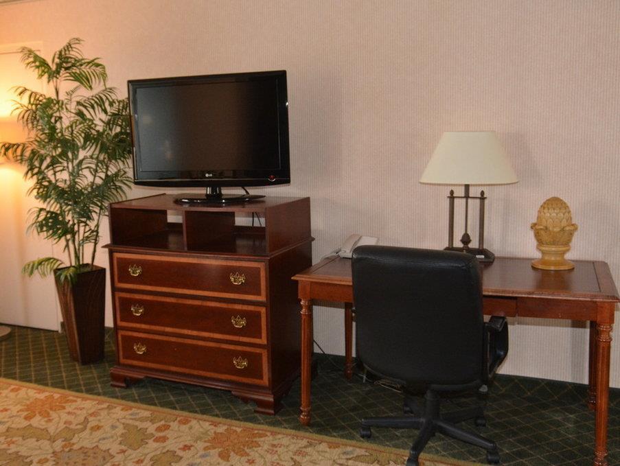 Chapel Hill University Inn Стая снимка