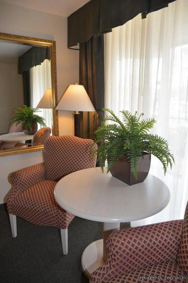 Chapel Hill University Inn Екстериор снимка