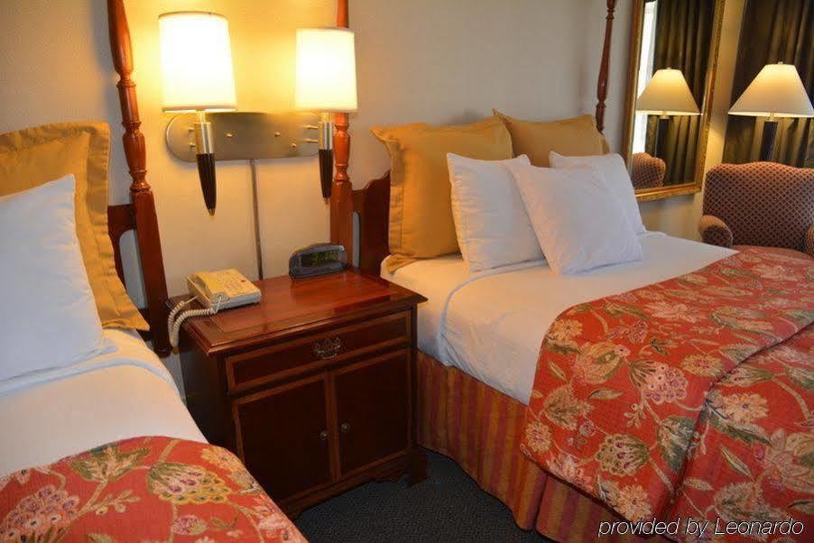 Chapel Hill University Inn Екстериор снимка