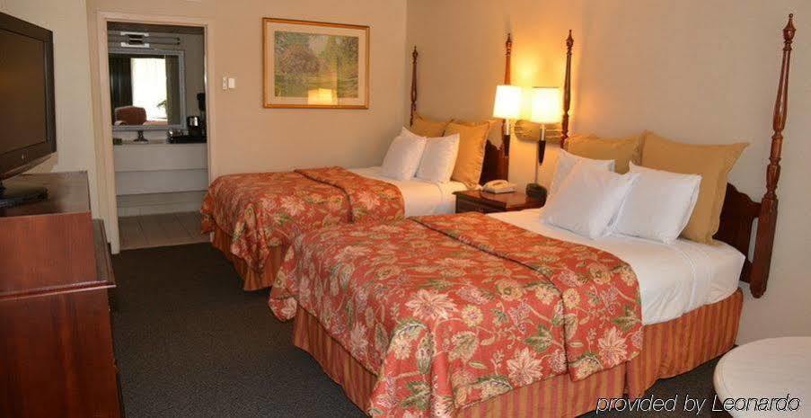 Chapel Hill University Inn Екстериор снимка