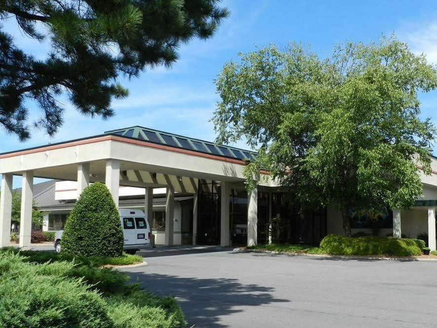 Chapel Hill University Inn Екстериор снимка